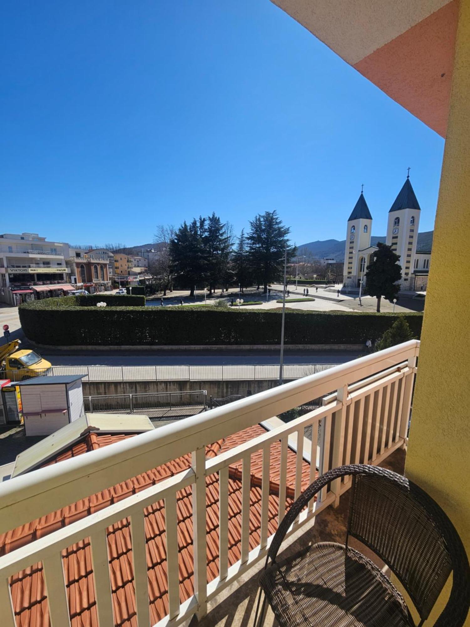 ホテル Pansion Obala Međugorje エクステリア 写真