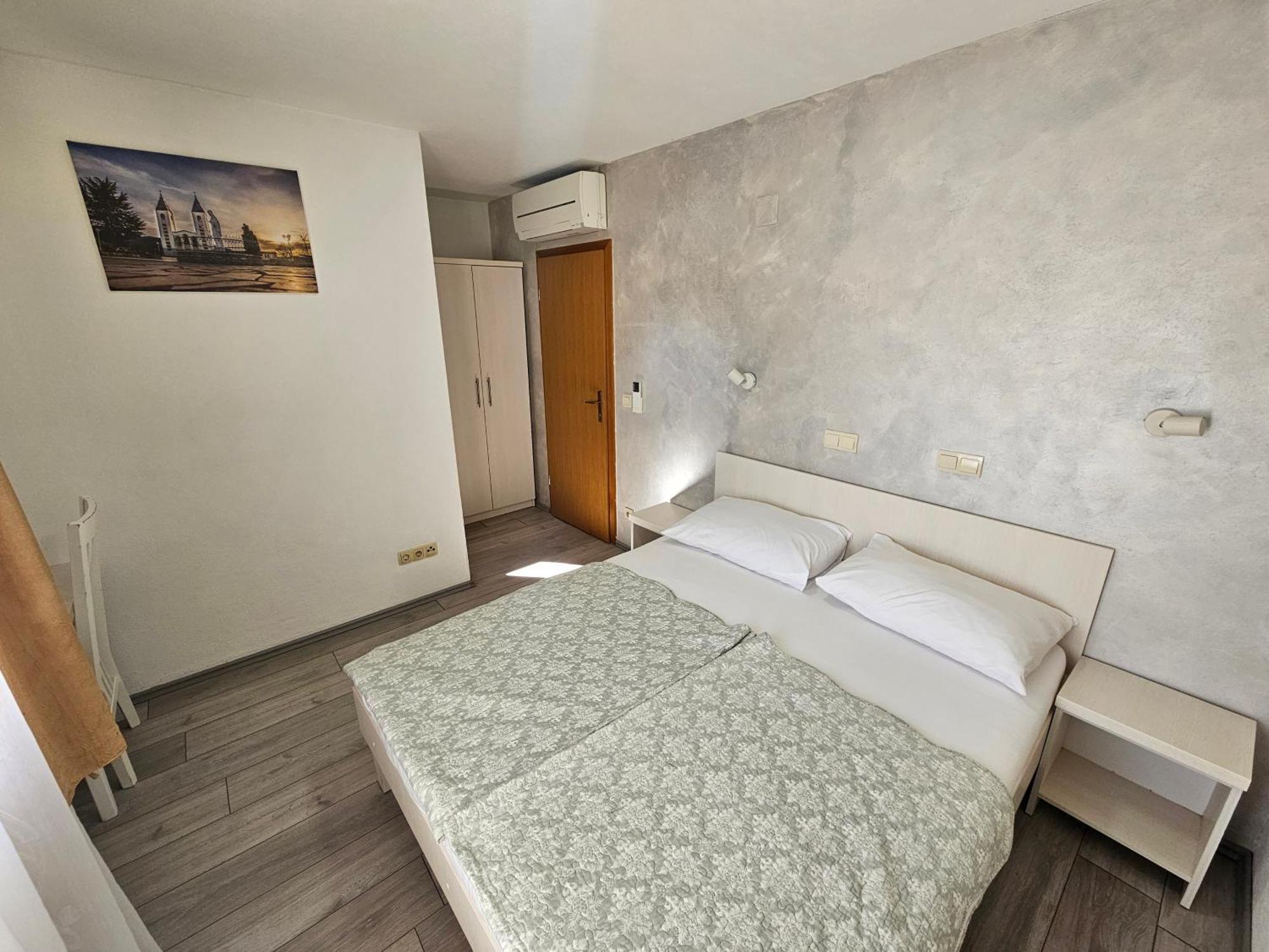 ホテル Pansion Obala Međugorje 部屋 写真