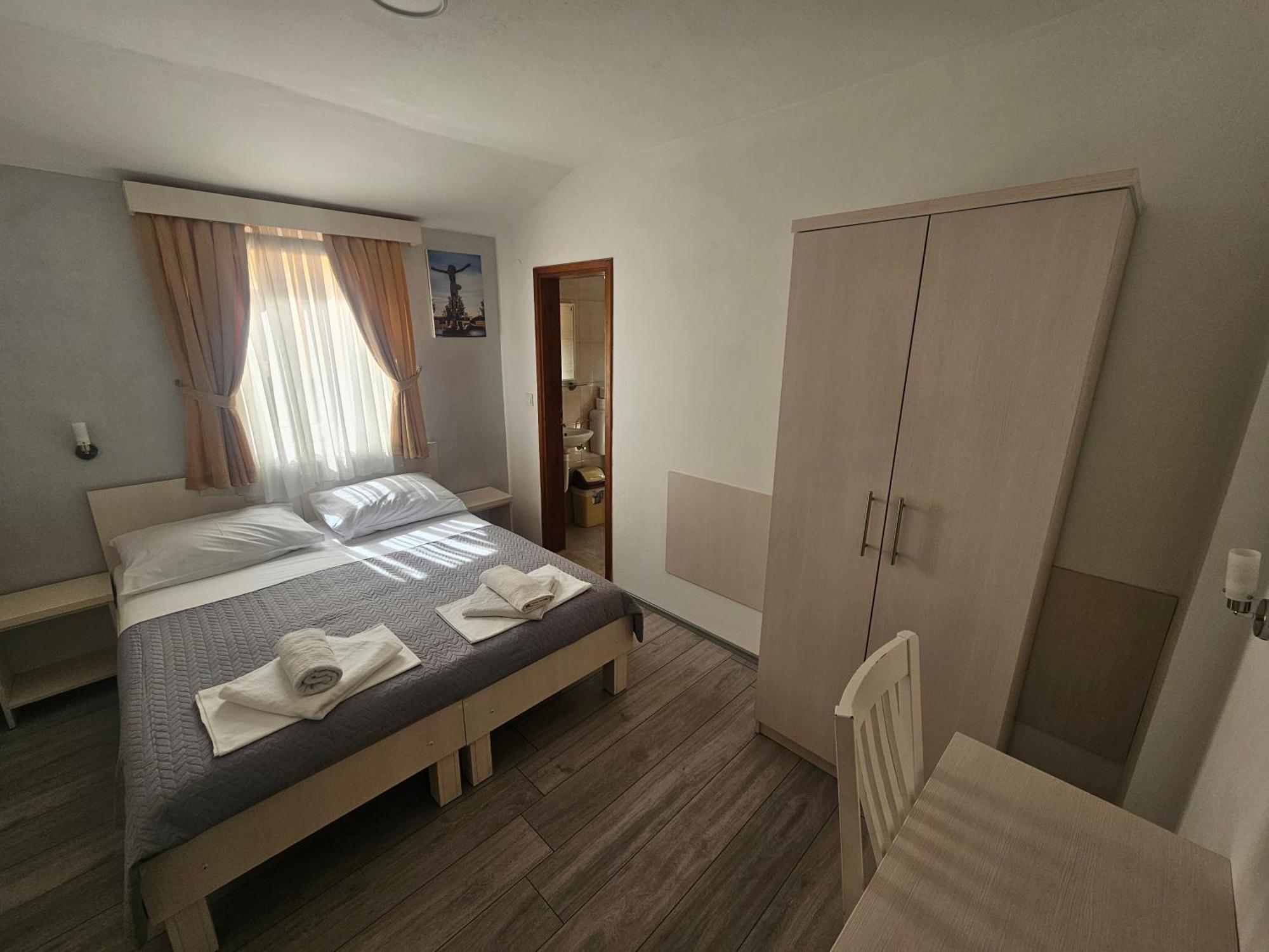 ホテル Pansion Obala Međugorje 部屋 写真